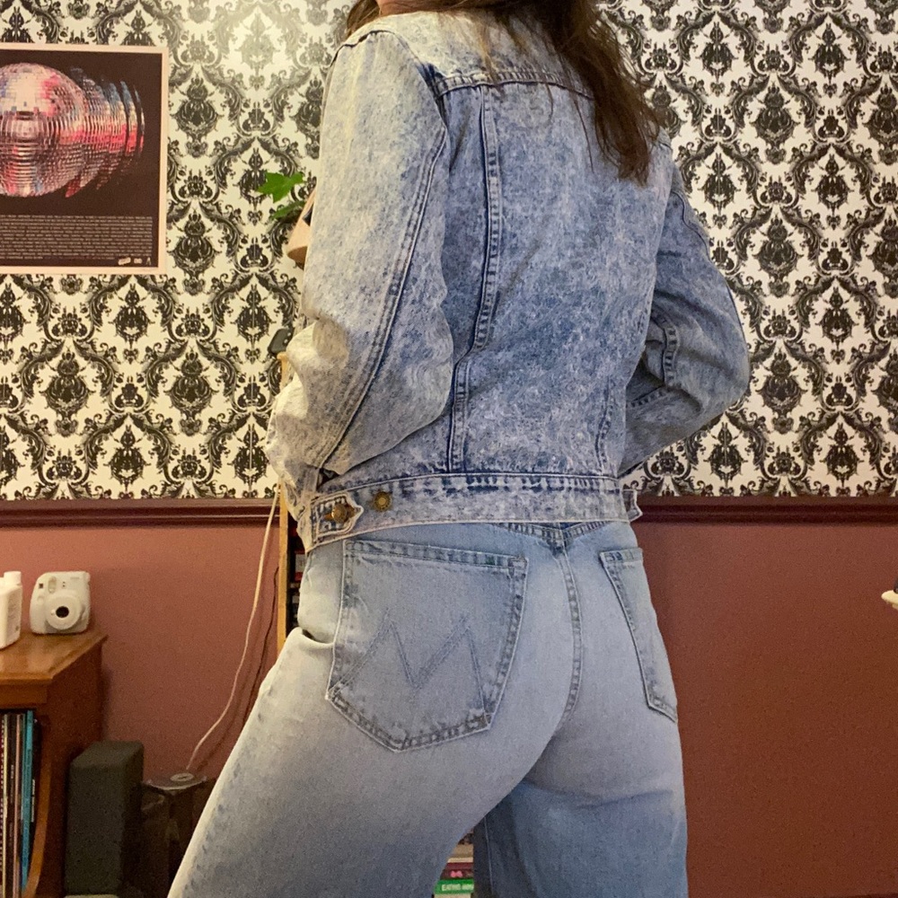 Vintage Denim Jacket in Excellent Condition - Picture 3 of 3